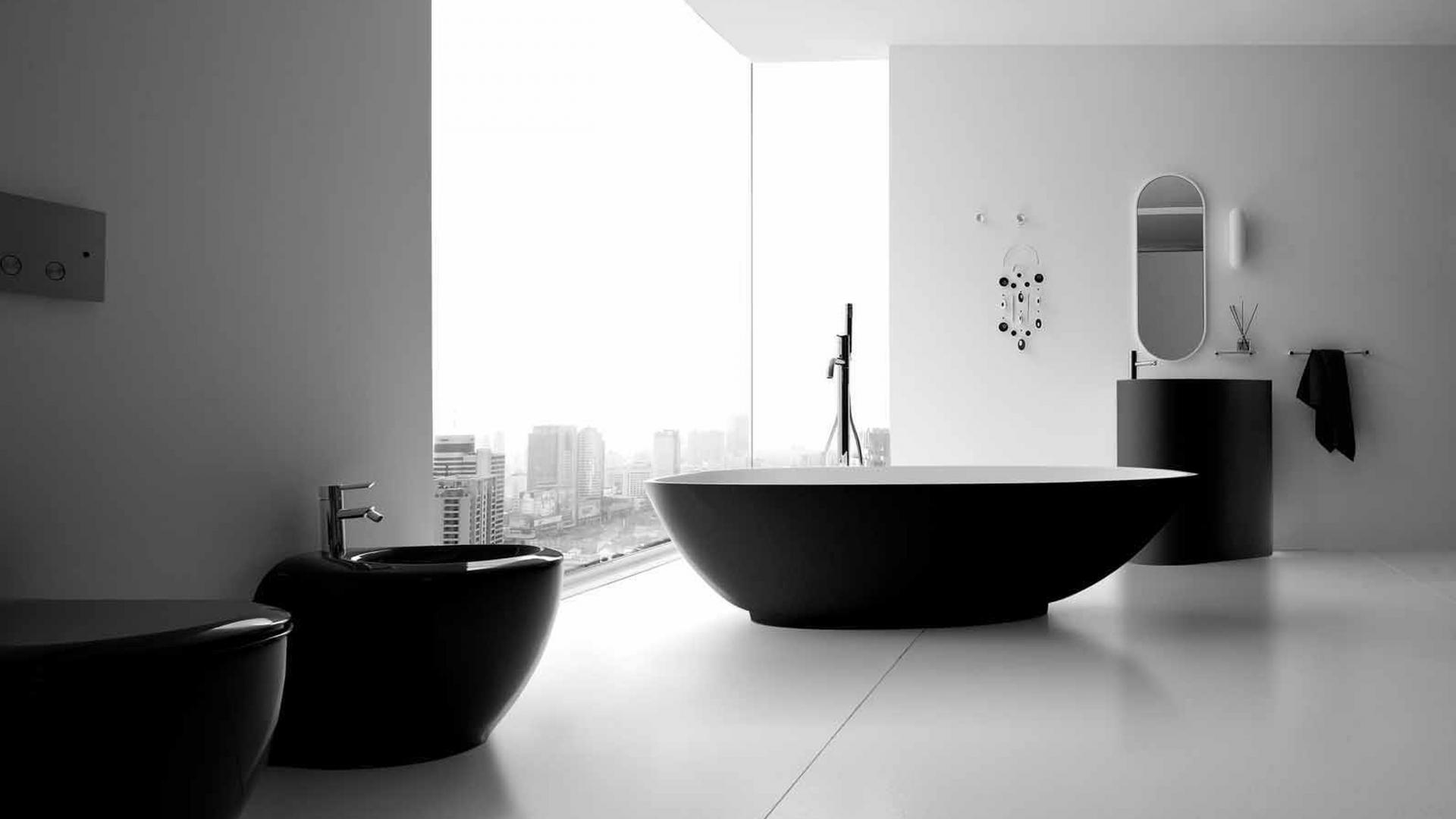 bathroom bathroom